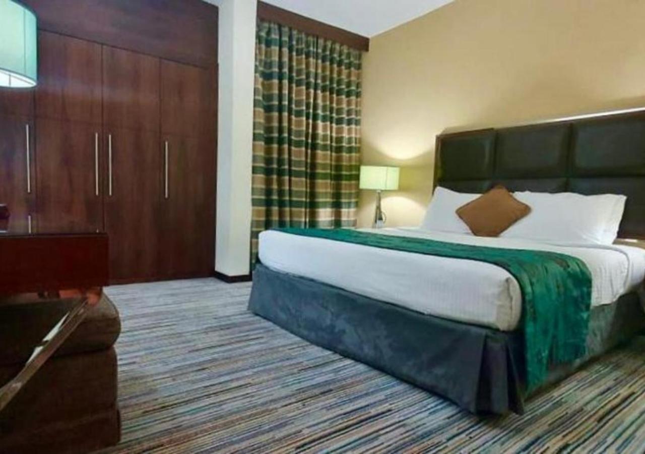 Phoenix Plaza Hotel Apartments Абу-Даби Экстерьер фото