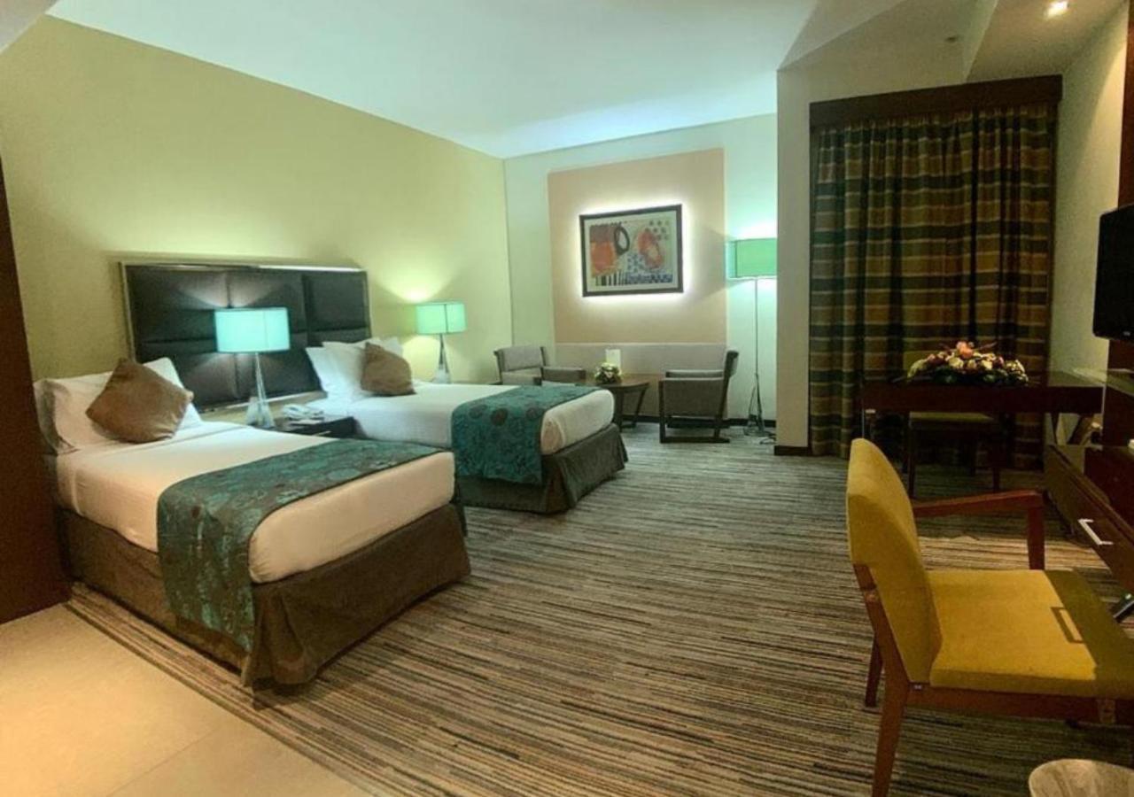 Phoenix Plaza Hotel Apartments Абу-Даби Экстерьер фото