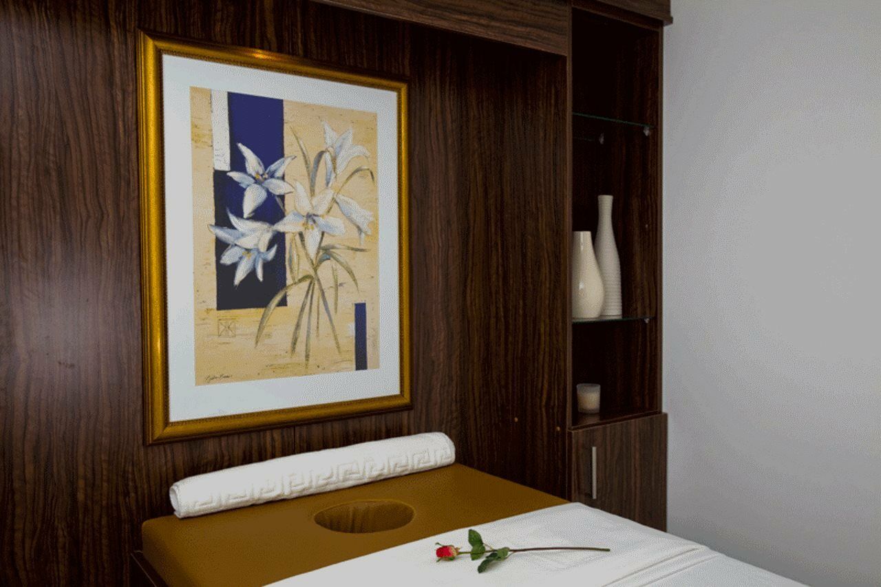 Phoenix Plaza Hotel Apartments Абу-Даби Экстерьер фото